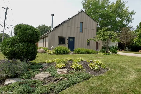788 Idlewood Avenue, Sheffield Lake, OH 44054