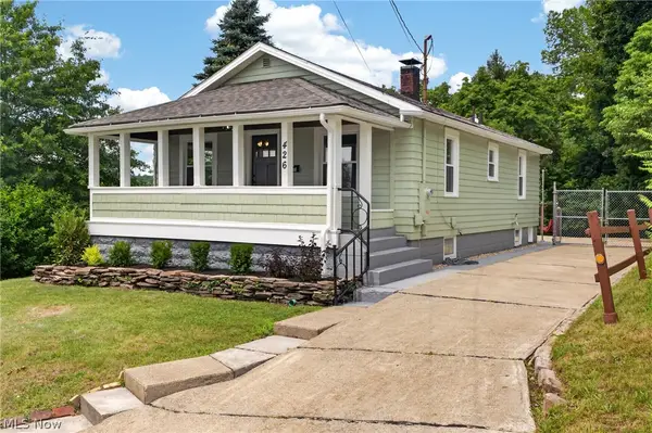 426 Queisner Avenue, Lowellville, OH 44436