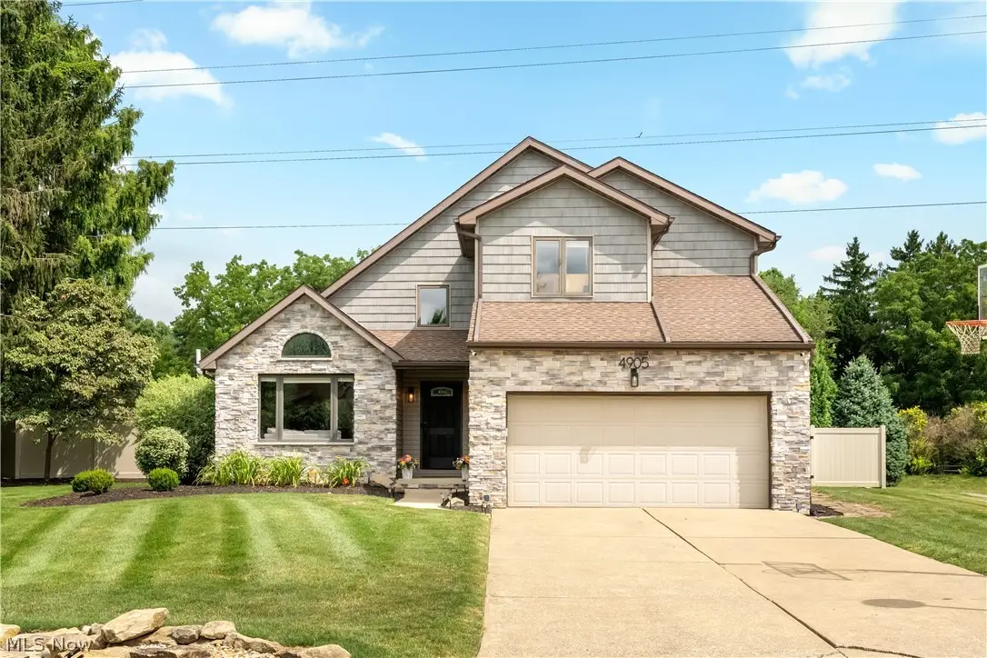 4905 Glenridge Ne Circle, Canton, OH 44714 - #1