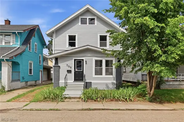 709 Columbus Ave Nw, Canton, OH 44708