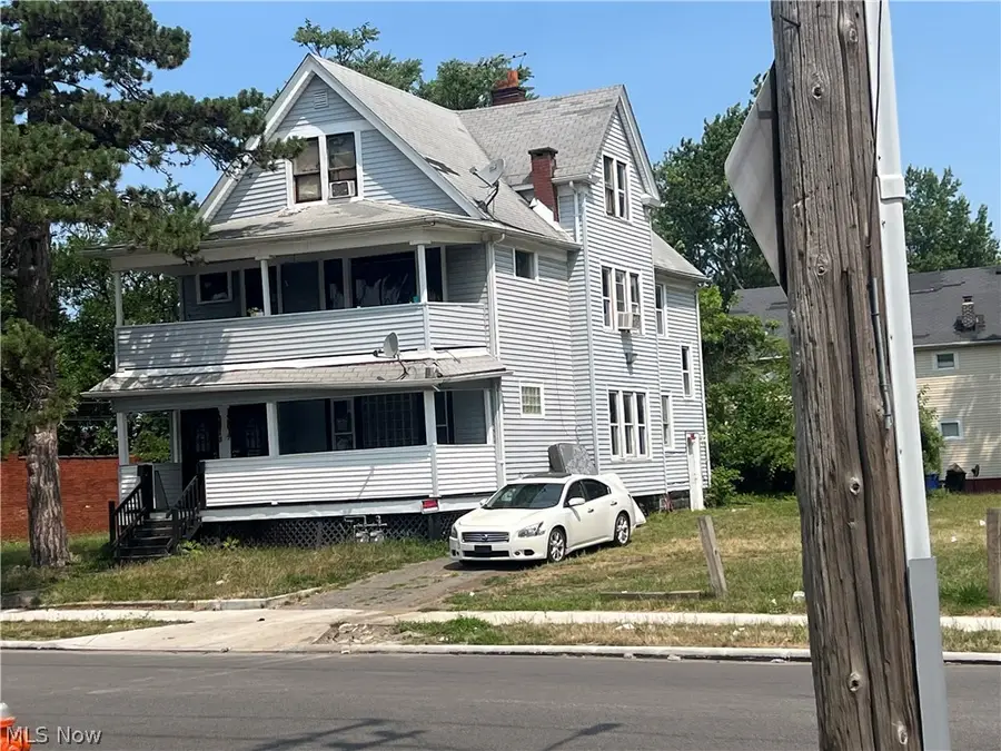 13815 Shaw Avenue, East Cleveland, OH 44112 - #2