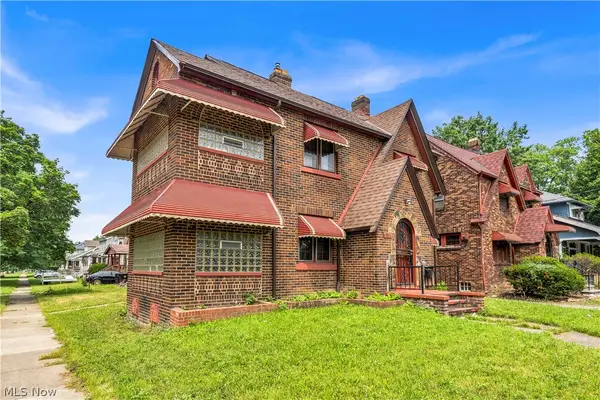 3852 E 140th Street, Cleveland, OH 44128