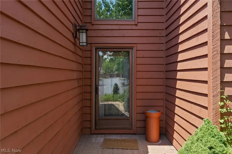 25818 Fairmount Boulevard, Beachwood, OH 44122 - #2