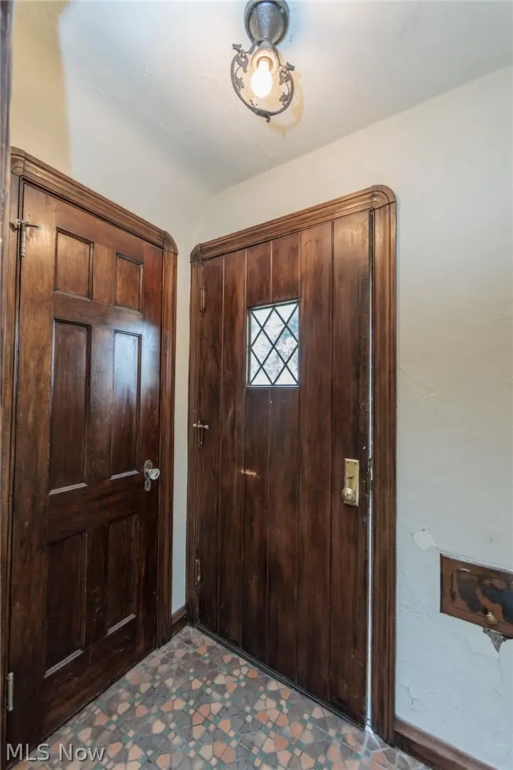19726 Riverwood Avenue, Rocky River, OH 44116 - #2