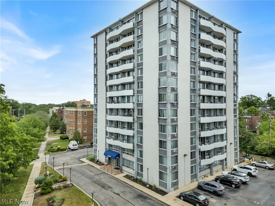11811 Lake Avenue #703, Lakewood, OH 44017 - #2