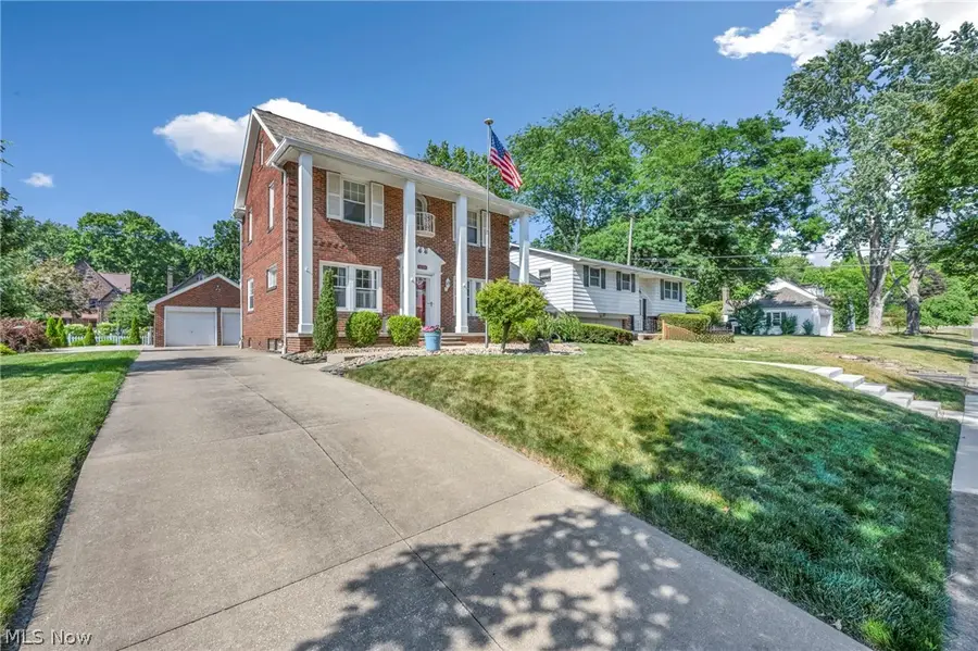 1036 Bennington Ne Avenue, Massillon, OH 44646 - #3