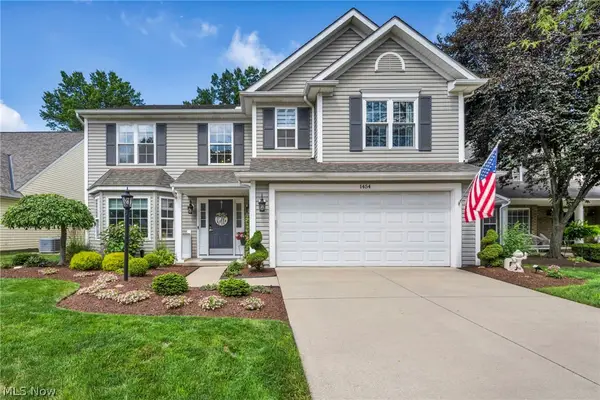 1454 Hollow Wood Lane, Avon, OH 44011