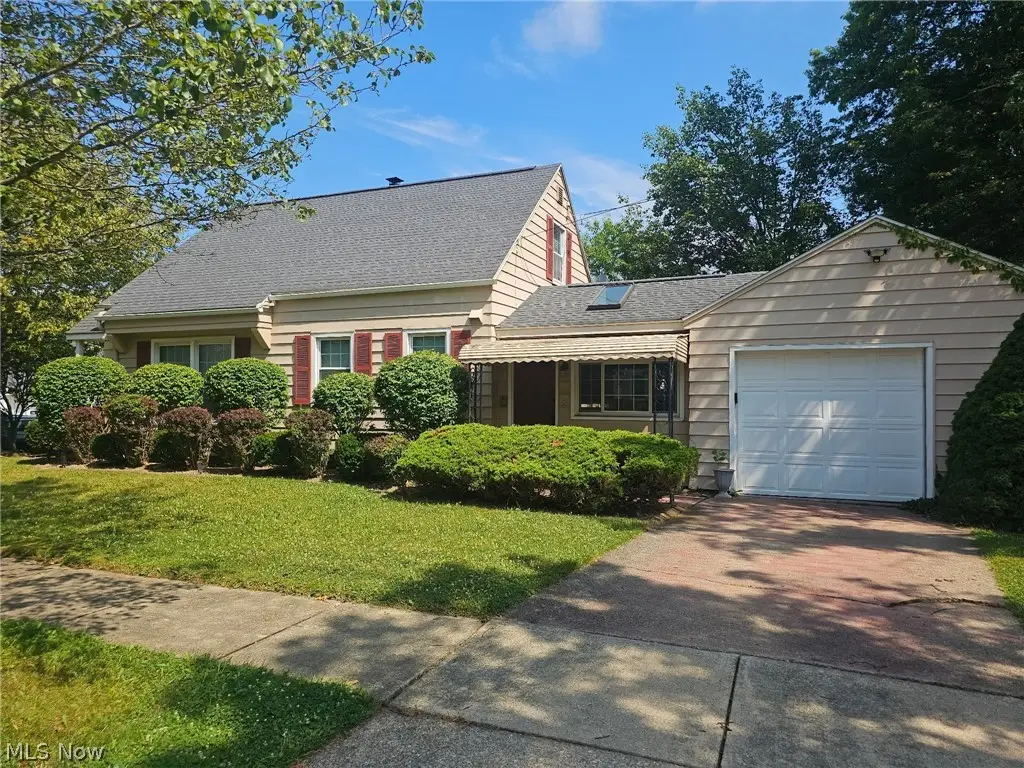 2407 27th Street, Cuyahoga Falls, OH 44223 - #1