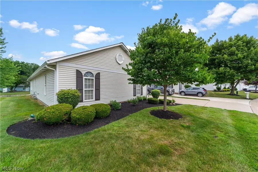 176 Newport Drive, Painesville, OH 44077 - #3