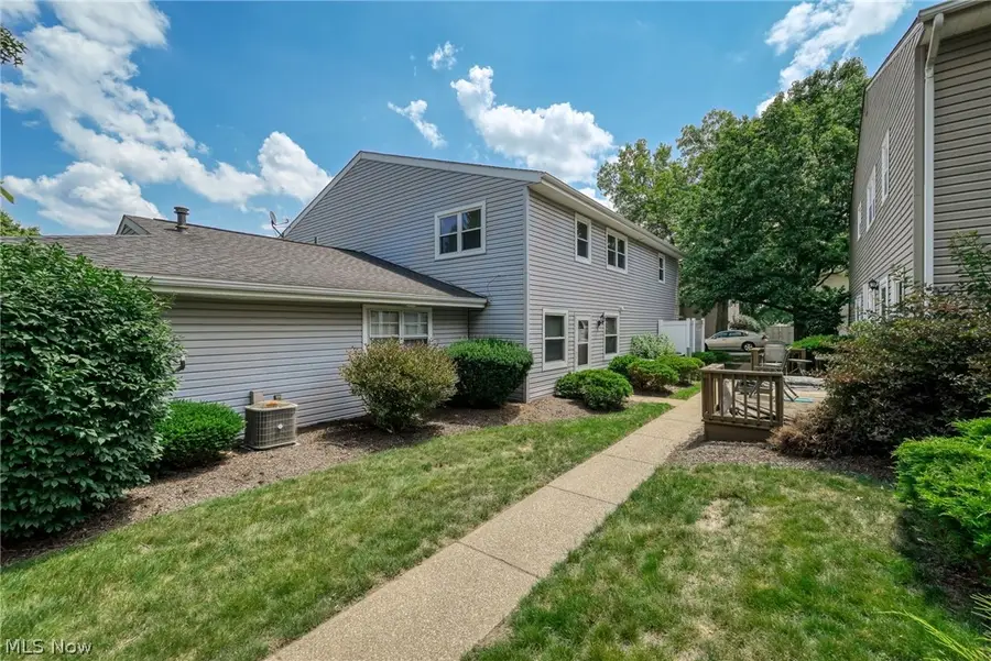 2455 Island Drive #B, Uniontown, OH 44685 - #3