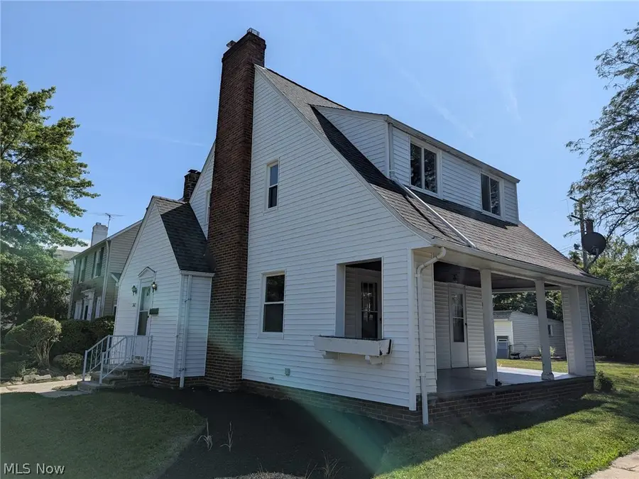 362 E 214th Street, Euclid, OH 44123 - #2