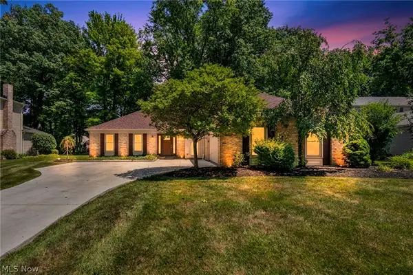 3159 Creekside Drive, Westlake, OH 44145