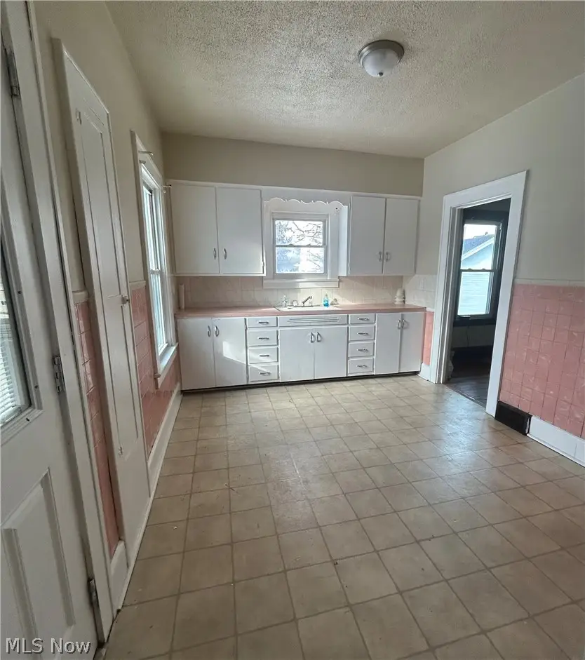 15 Katherine Street, Struthers, OH 44471 - #3