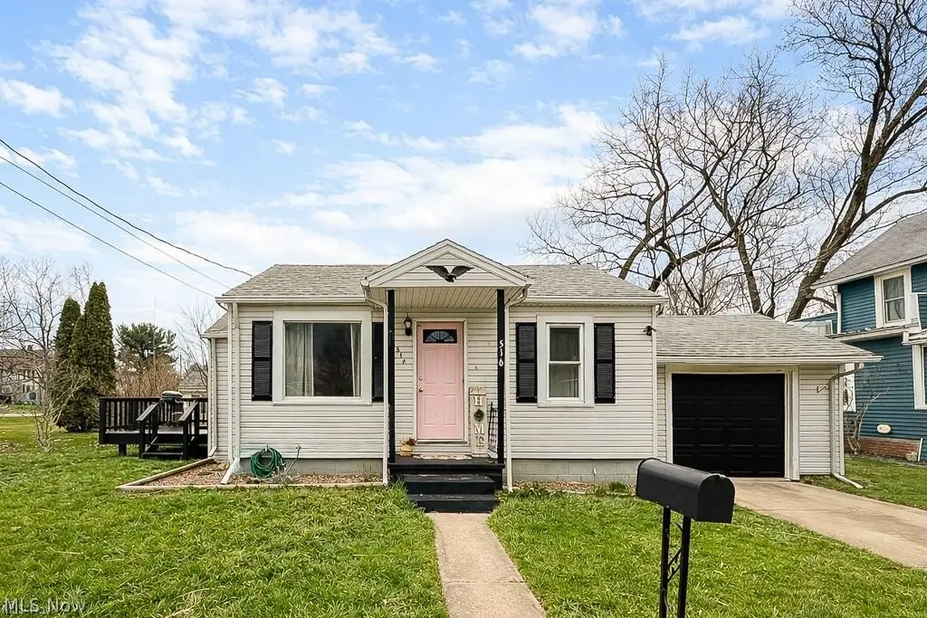 516 W 10th Street, Ashland, OH 44805 - #1