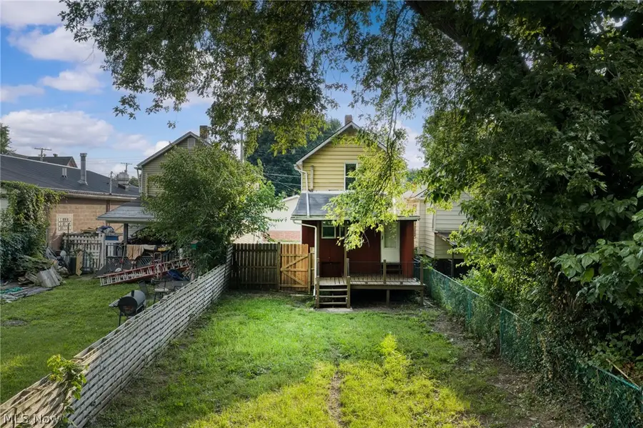 109 15th Nw Street, Barberton, OH 44203 - #3