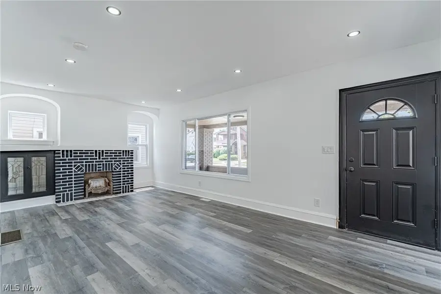 3593 W 130th Street, Cleveland, OH 44111 - #3