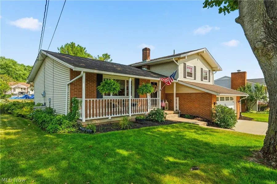 1648 Plymouth Knoll Nw Avenue, Massillon, OH 44646 - #2
