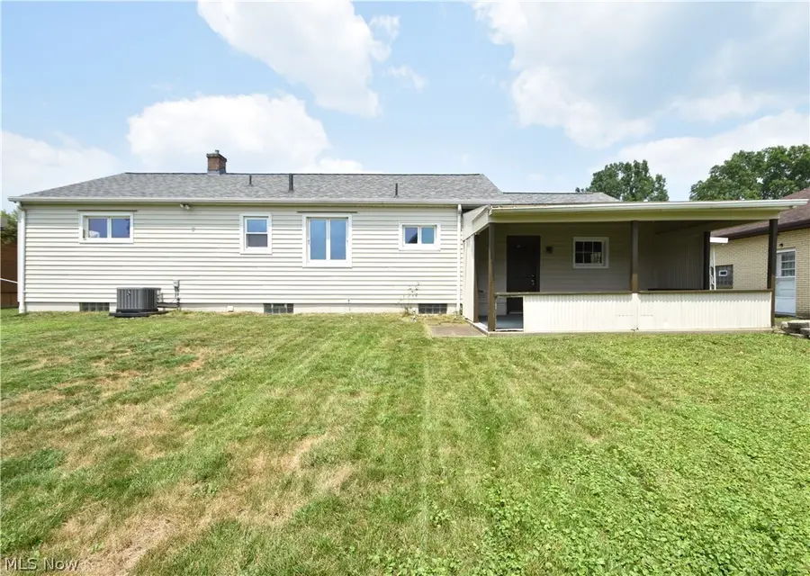 421 Parkview Drive, Girard, OH 44420 - #3