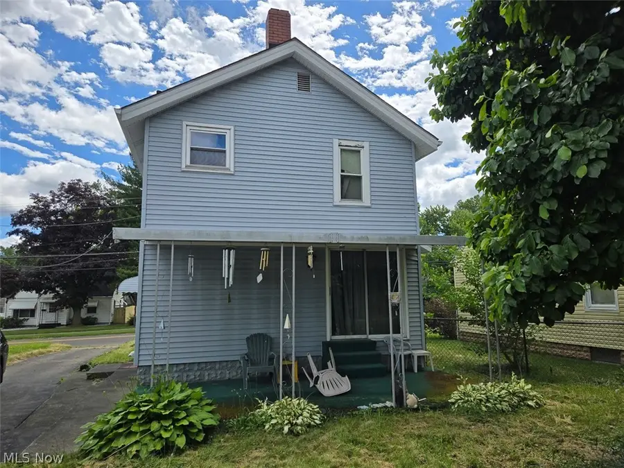 264 5th Ne Street, Barberton, OH 44203 - #3