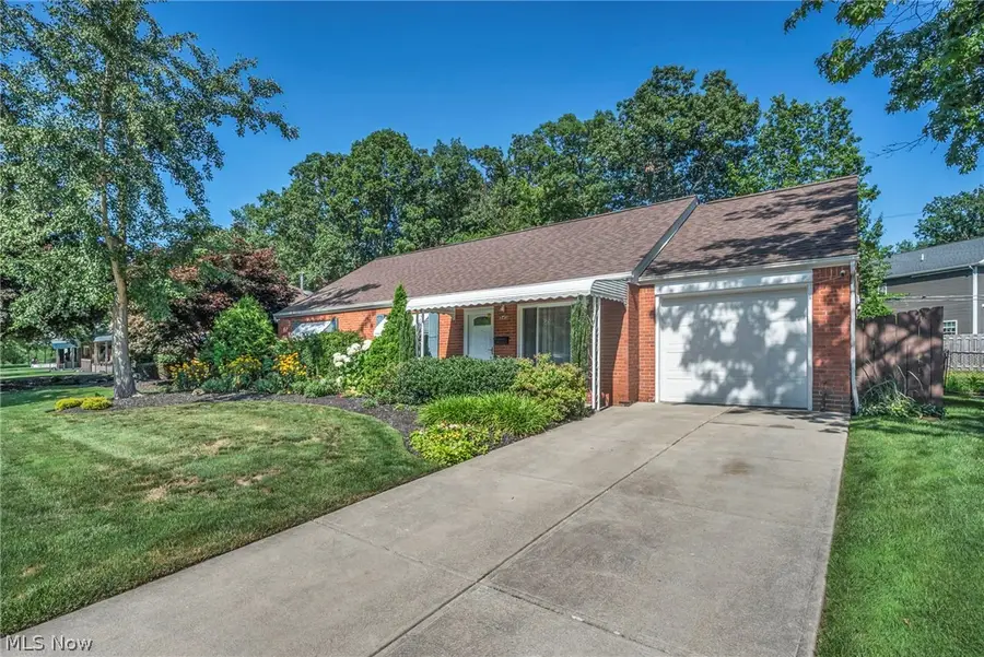 545 Walnut Drive, Euclid, OH 44132 - #2