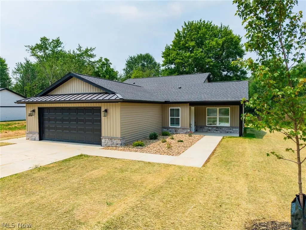 1895 Candell Sw Avenue, Massillon, OH 44646 - #1
