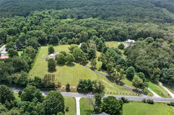 Carmel Achor Road, Rogers, OH 44455