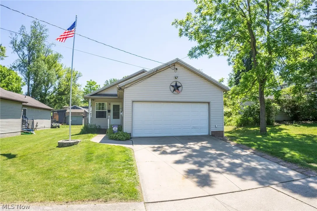 906 Ivor Avenue, Akron, OH 44314 - #1