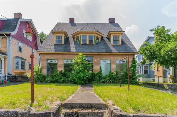 1332 Elm Street, Youngstown, OH 44505