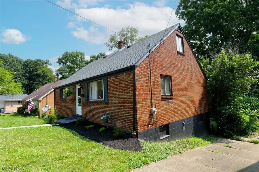414 Dresden Avenue, Steubenville, OH 43952 - #3