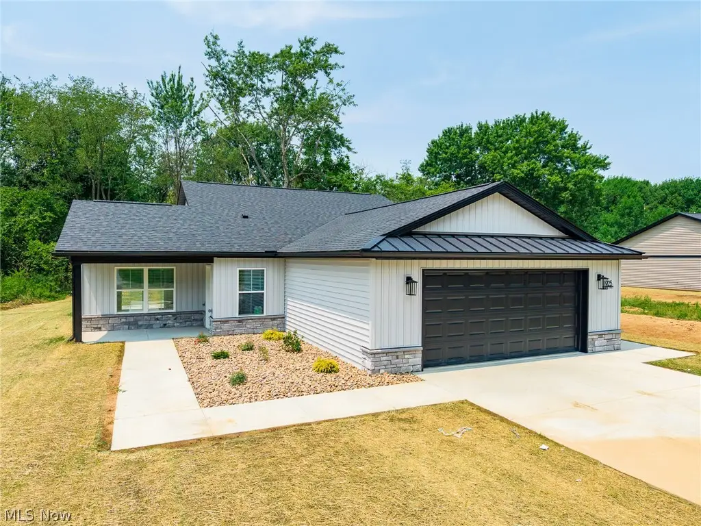 1925 Candell Sw Avenue, Massillon, OH 44646 - #1