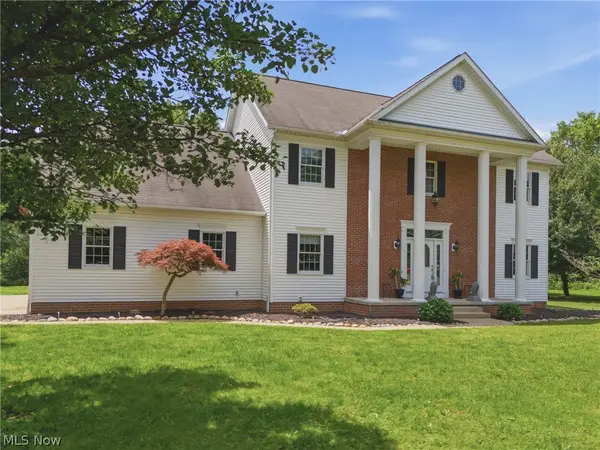 2390 Auberry Drive, Green, OH 44312
