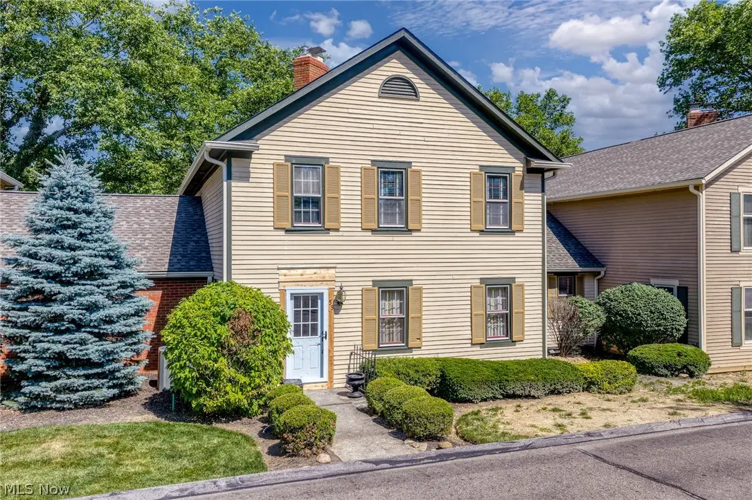 53 Hudson Common Drive, Hudson, OH 44236 - #1