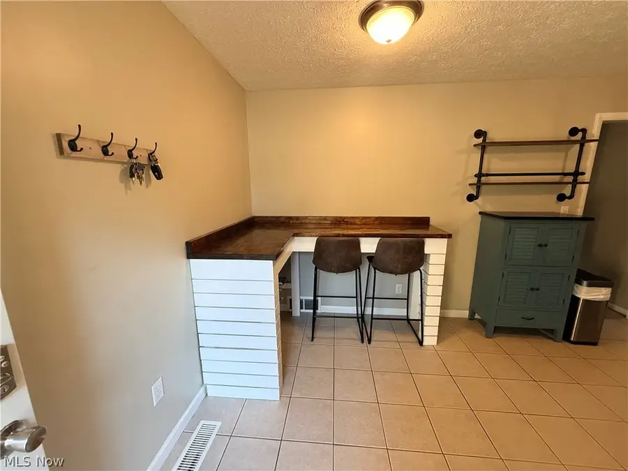 999 Renninger Road, Akron, OH 44319 - #2