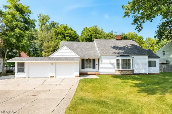 142 Bexley Drive, Bedford, OH 44146