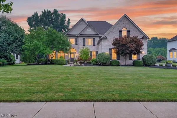 28948 Weybridge Drive, Westlake, OH 44145