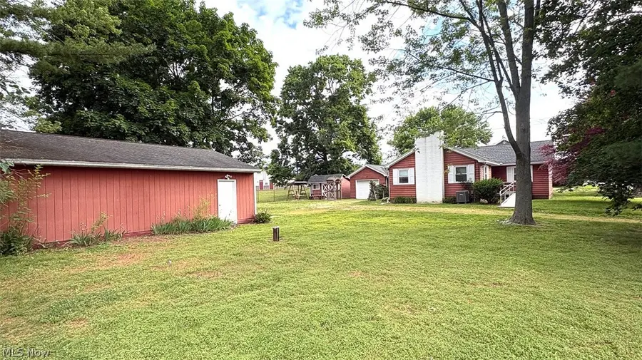 339 Belle Sw Street, Hartville, OH 44632 - #2
