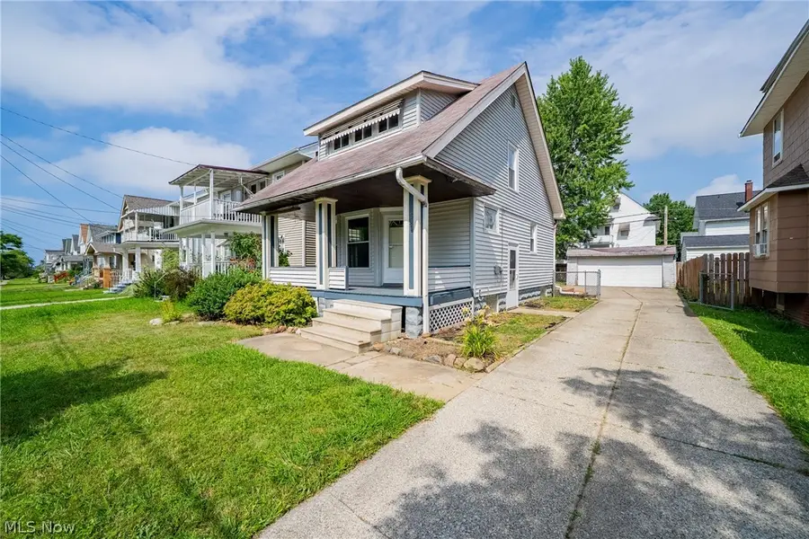 1563 Cordova Avenue, Lakewood, OH 44107 - #2