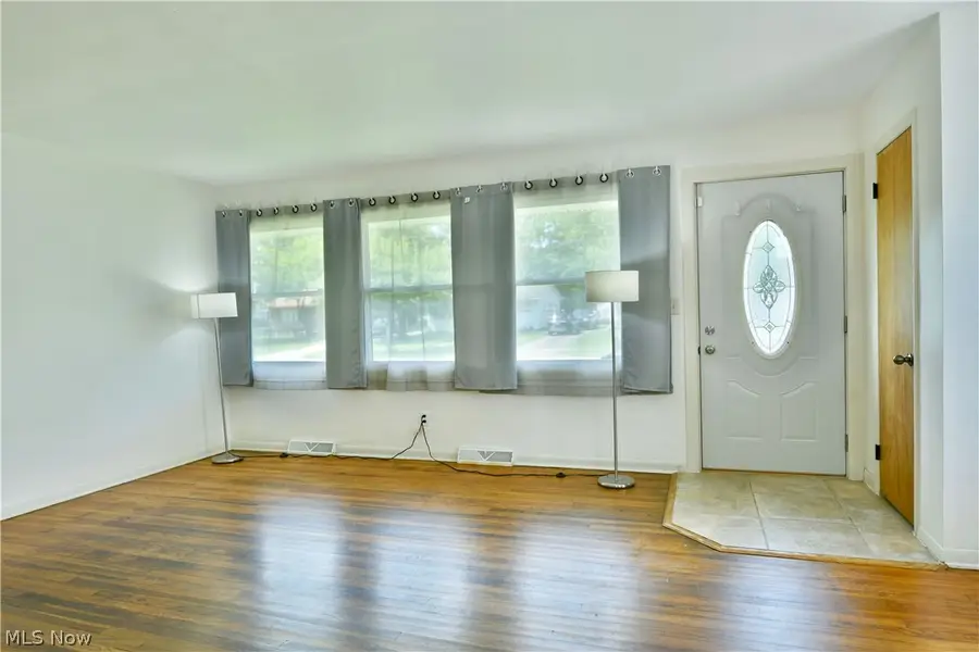 2231 Stewart Nw Drive, Warren, OH 44485 - #3