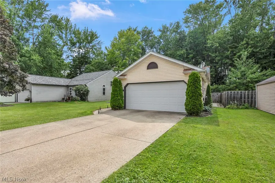 6302 Ridgeview Boulevard, North Ridgeville, OH 44039 - #3