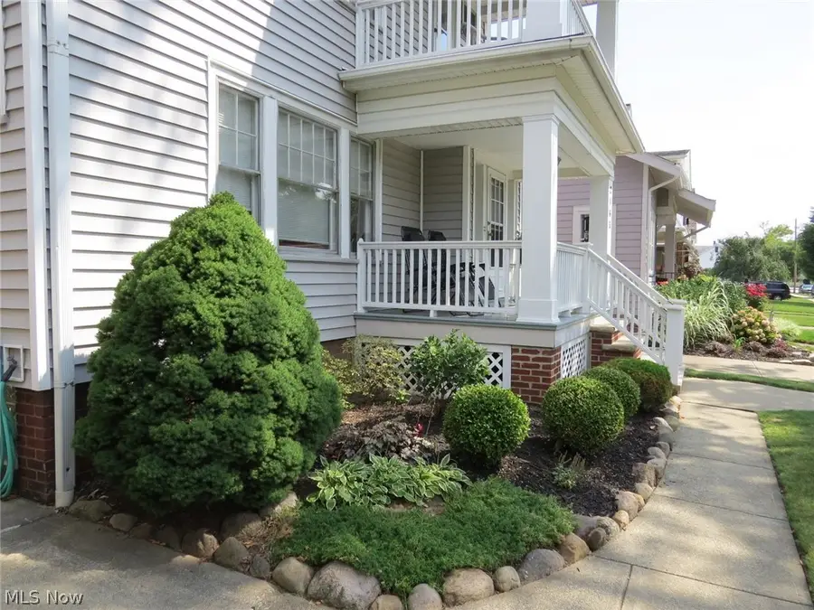 2165 Glenbury Avenue, Lakewood, OH 44107 - #2