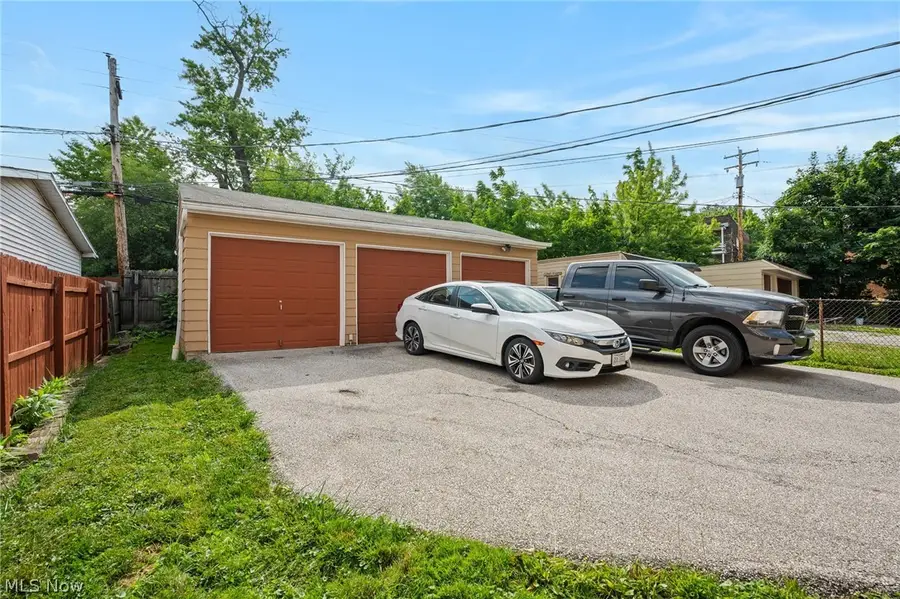 1703-1705 Glenmont Road, Cleveland Heights, OH 44118 - #2