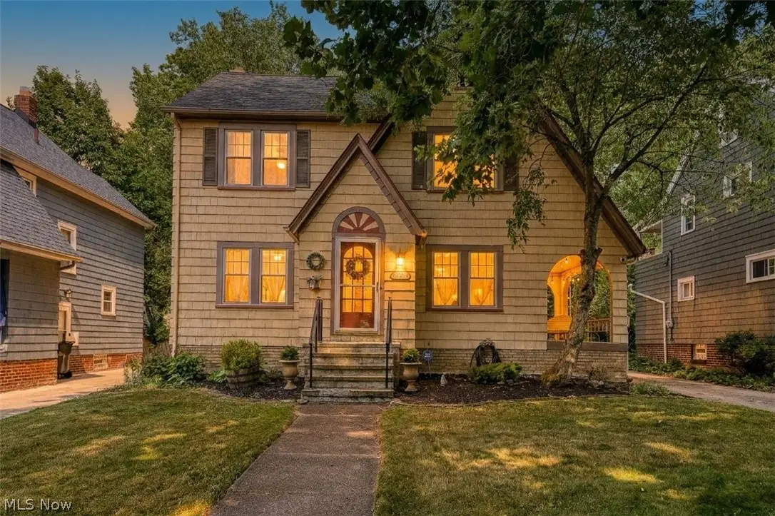 943 Cambridge Road, Cleveland Heights, OH 44121 - #1