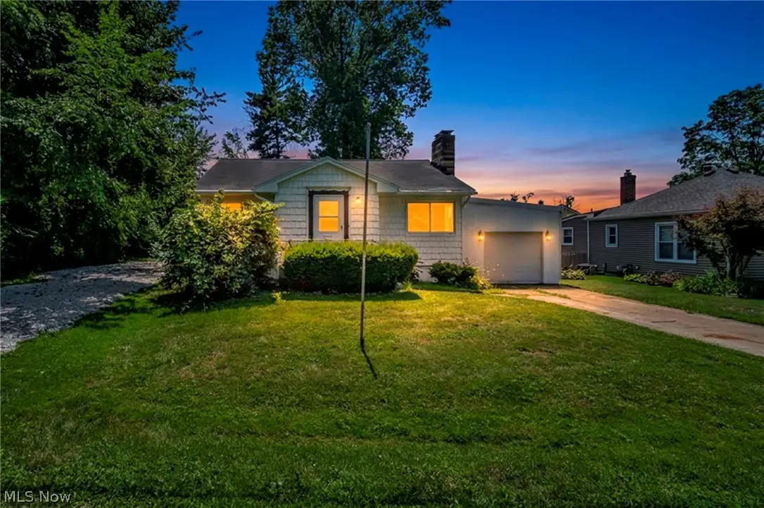 420 W Willowview Drive, Akron, OH 44319 - #1