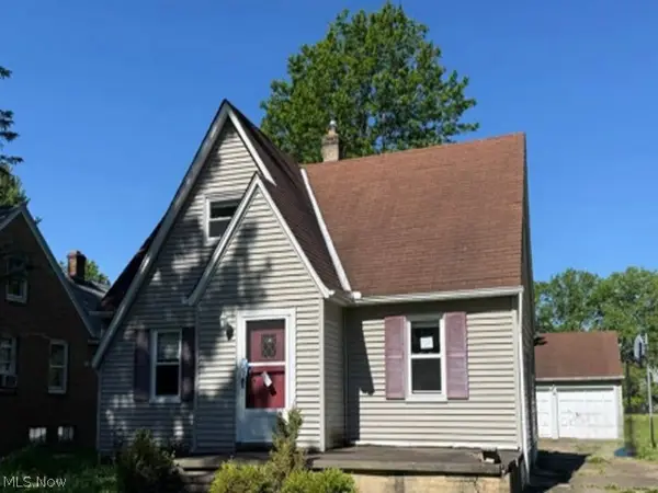 6926 Mckenzie Road, Olmsted Falls, OH 44138