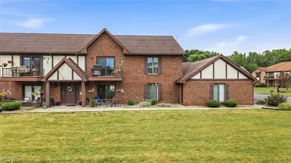 817 Pearson Circle #2, Boardman, OH 44512