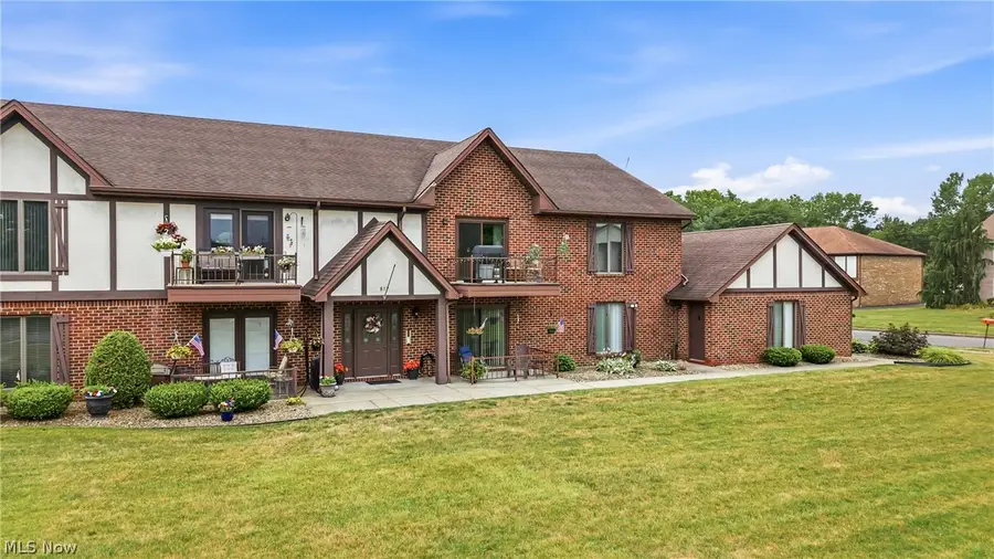 817 Pearson Circle #2, Boardman, OH 44512 - #3