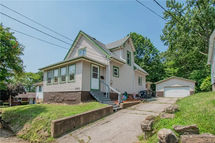 1043 Silvercrest Avenue, Akron, OH 44314 - #2