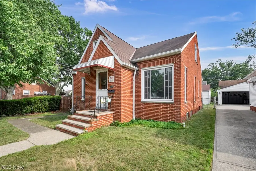 4403 Dawnshire Drive, Parma, OH 44134 - #2