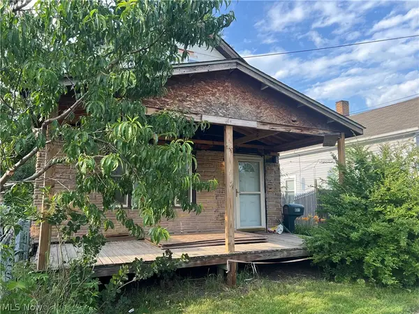 6311 Lansing Avenue, Cleveland, OH 44105