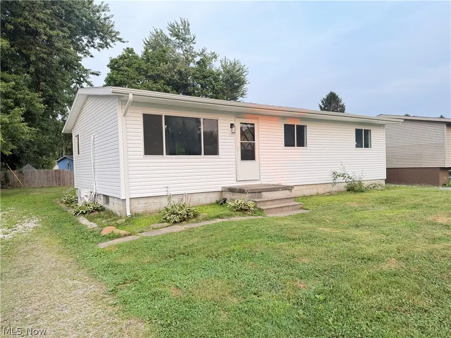 573 Chestnut Street, Newcomerstown, OH 43832 - #2